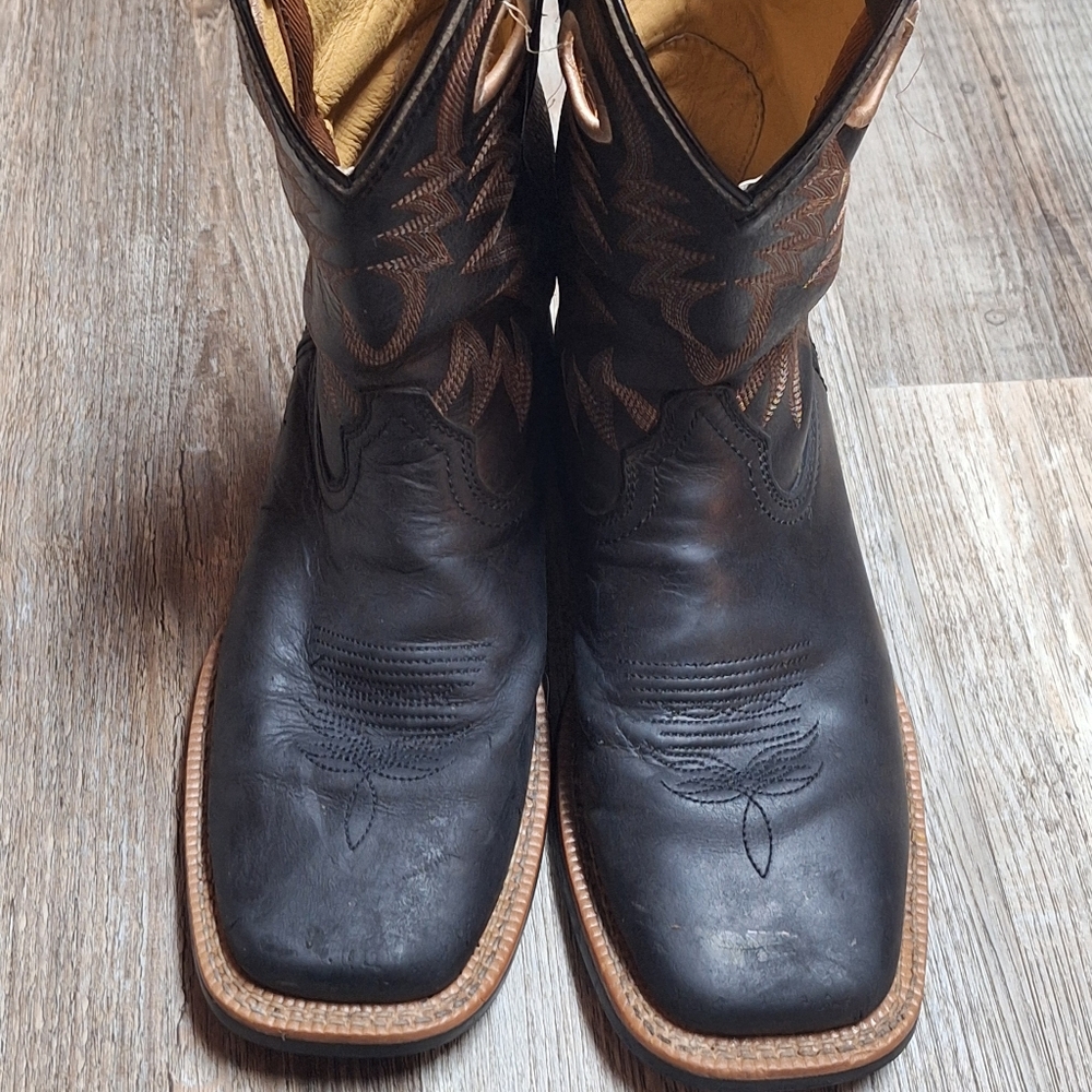 Justin Boots Black and Brown Western Boots